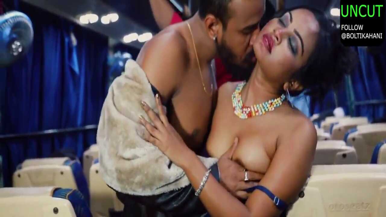 Bus Porn Hindi Me - Love on Moving Bus 2021 Nuefliks Porn Video Season 1 Ep 3