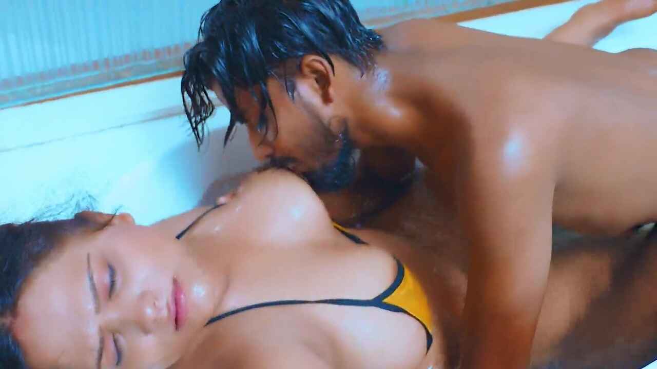 Bathtub Romance 2024 Hindi Uncut Desi XXX Video